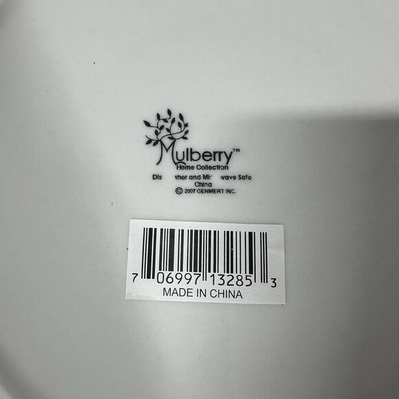 Mulberry Home Essentials 2007 Penguin Holiday Christmas Dinner Plate 10.75" - Picture 6 of 6